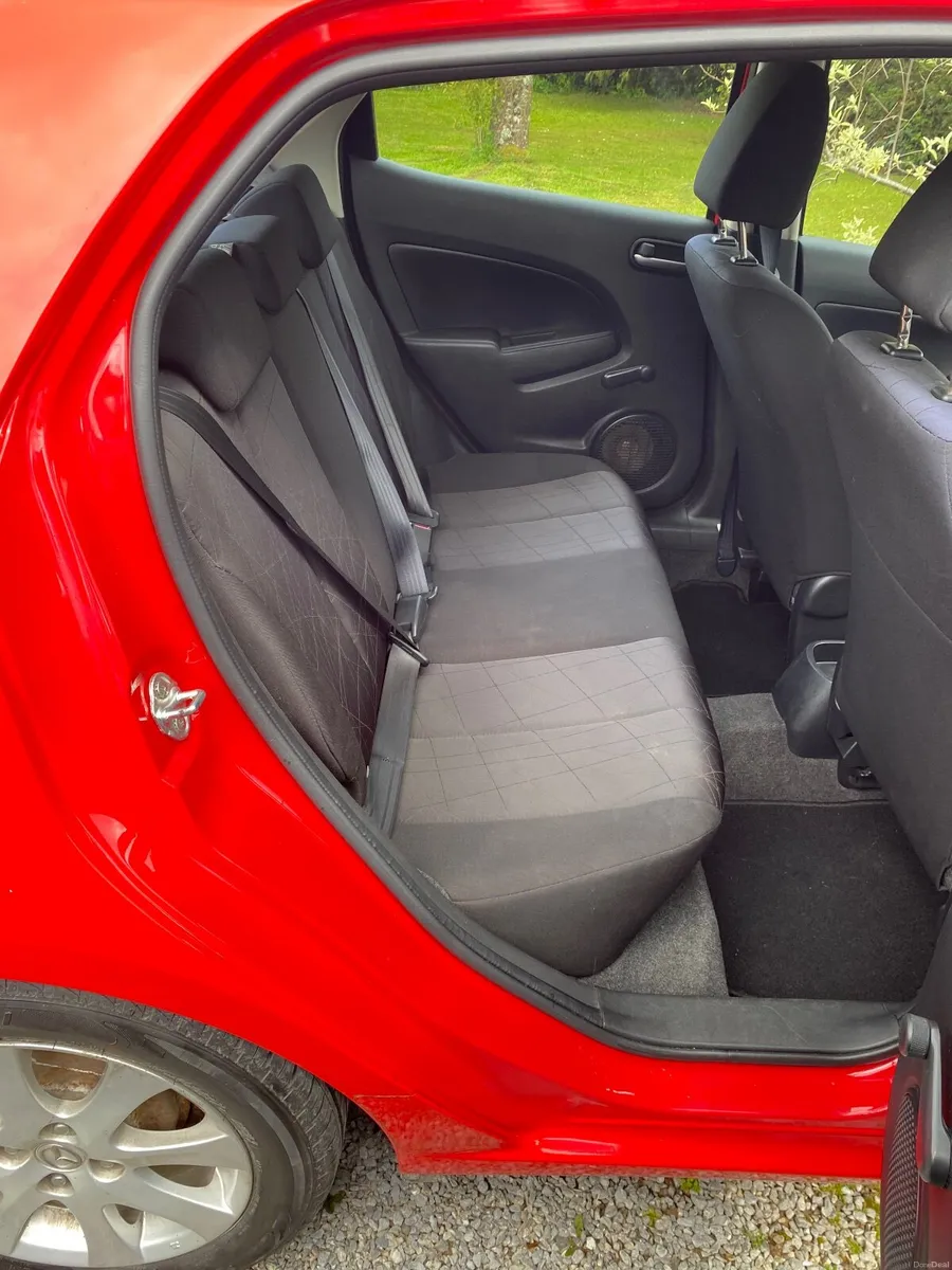 Mazda2 2012 - Image 4