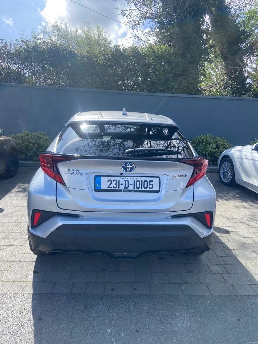 Toyota CHR hybrid Auto - Image 3