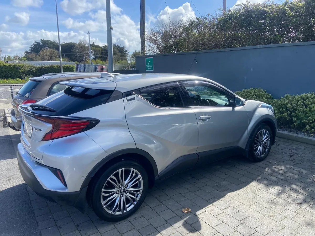 Toyota CHR hybrid Auto - Image 2