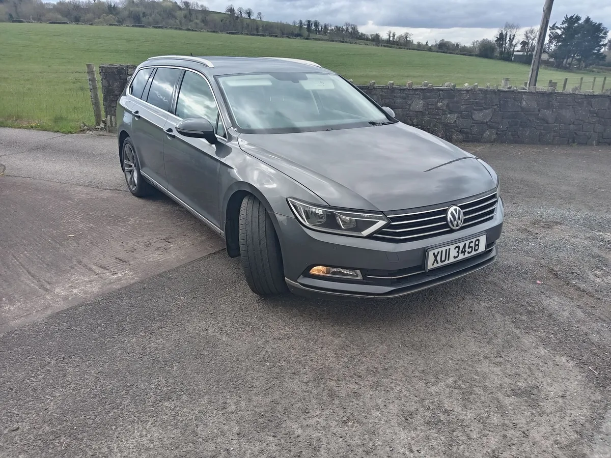 Volkswagen Passat 2016 - Image 2