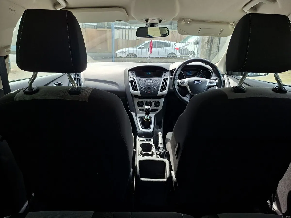 Ford Focus 2014 - Image 2