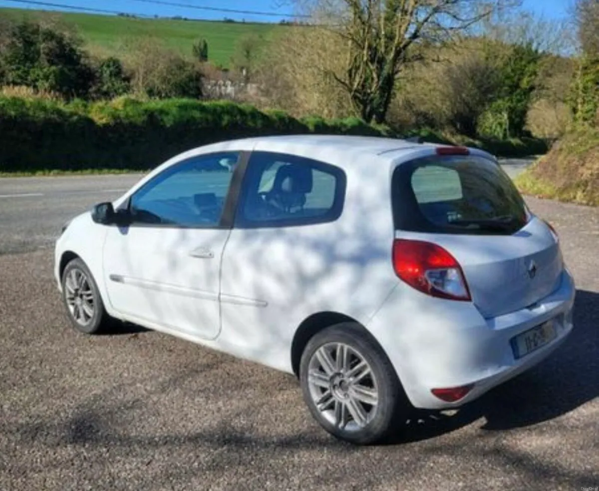 Renault Clio 1.1L NCT & Tax - Image 2