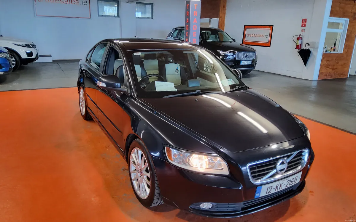 Volvo S40 2012 - Image 1