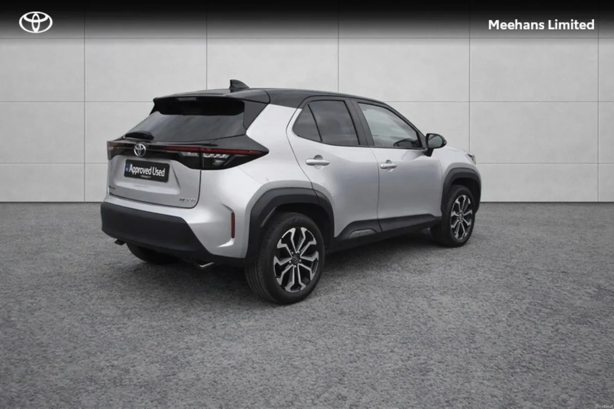 Toyota Yaris Cross YARIS CROSS LUNA SPORT - Image 2