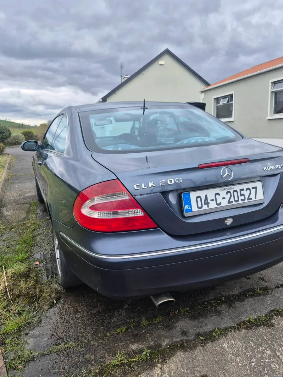 2004 Mercedes CLK 200 - Image 2