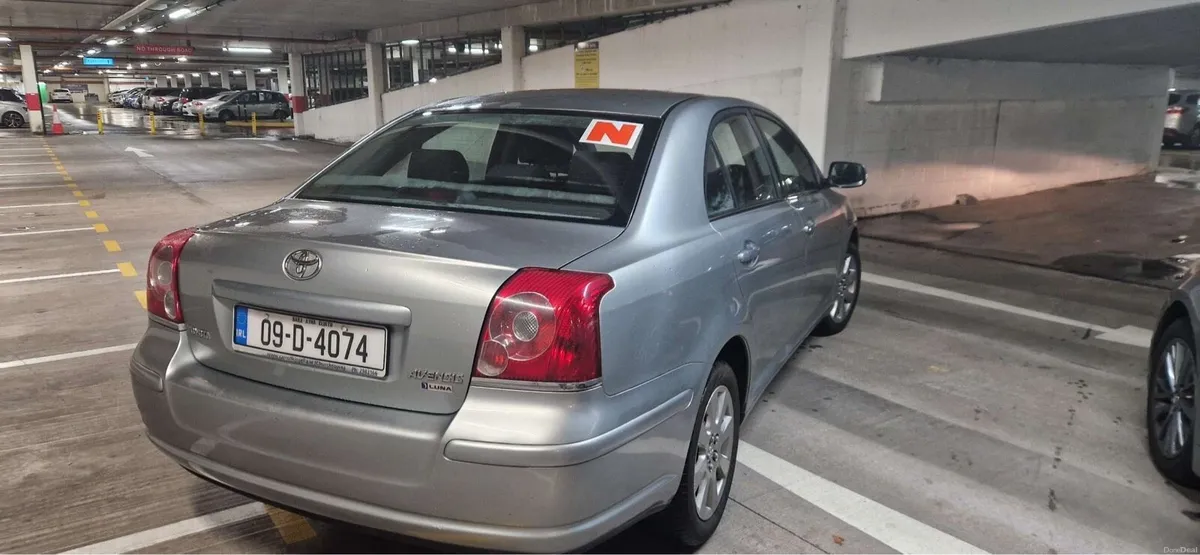 2009 Toyota avensis - Image 2