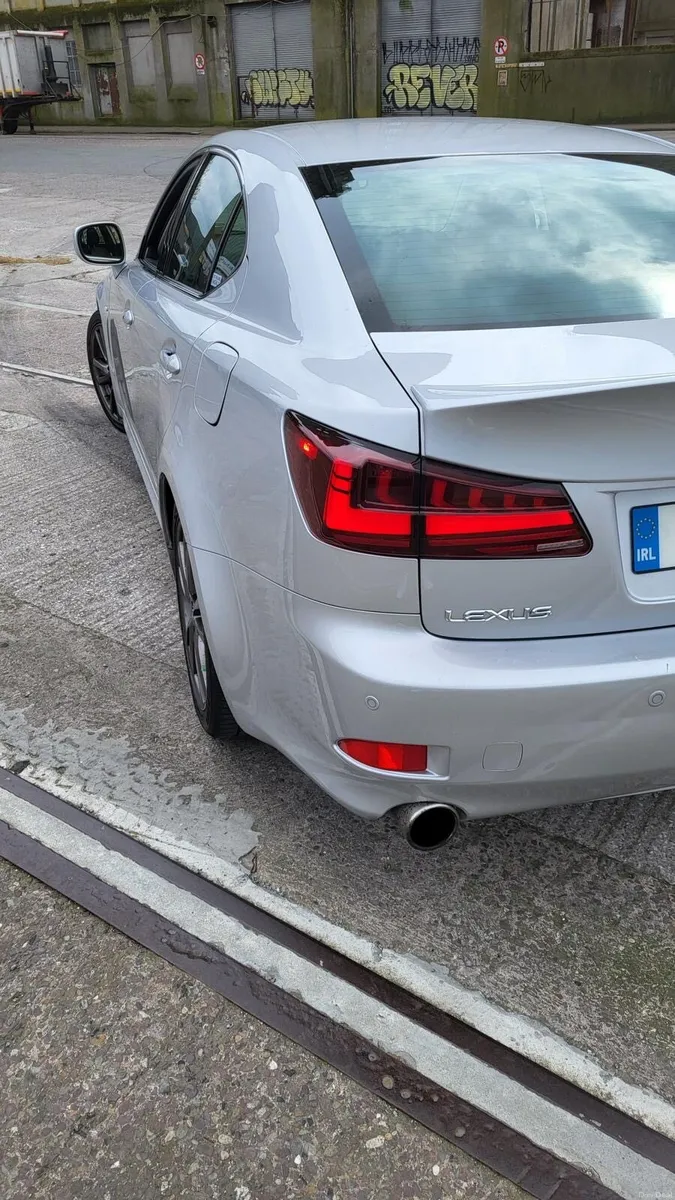 Lexus IS250 Sport - Image 3