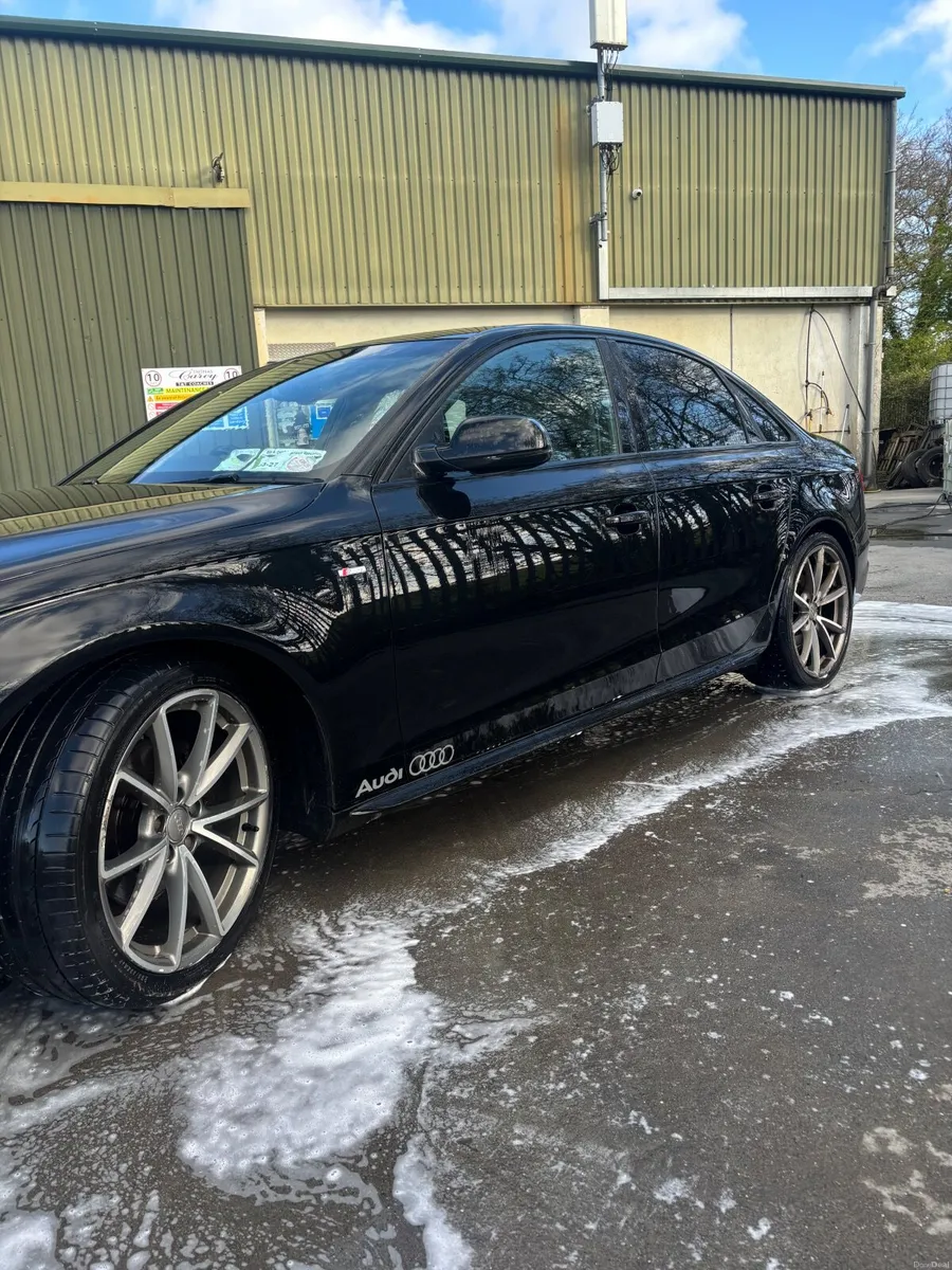 Audi A4 2015 - Image 1