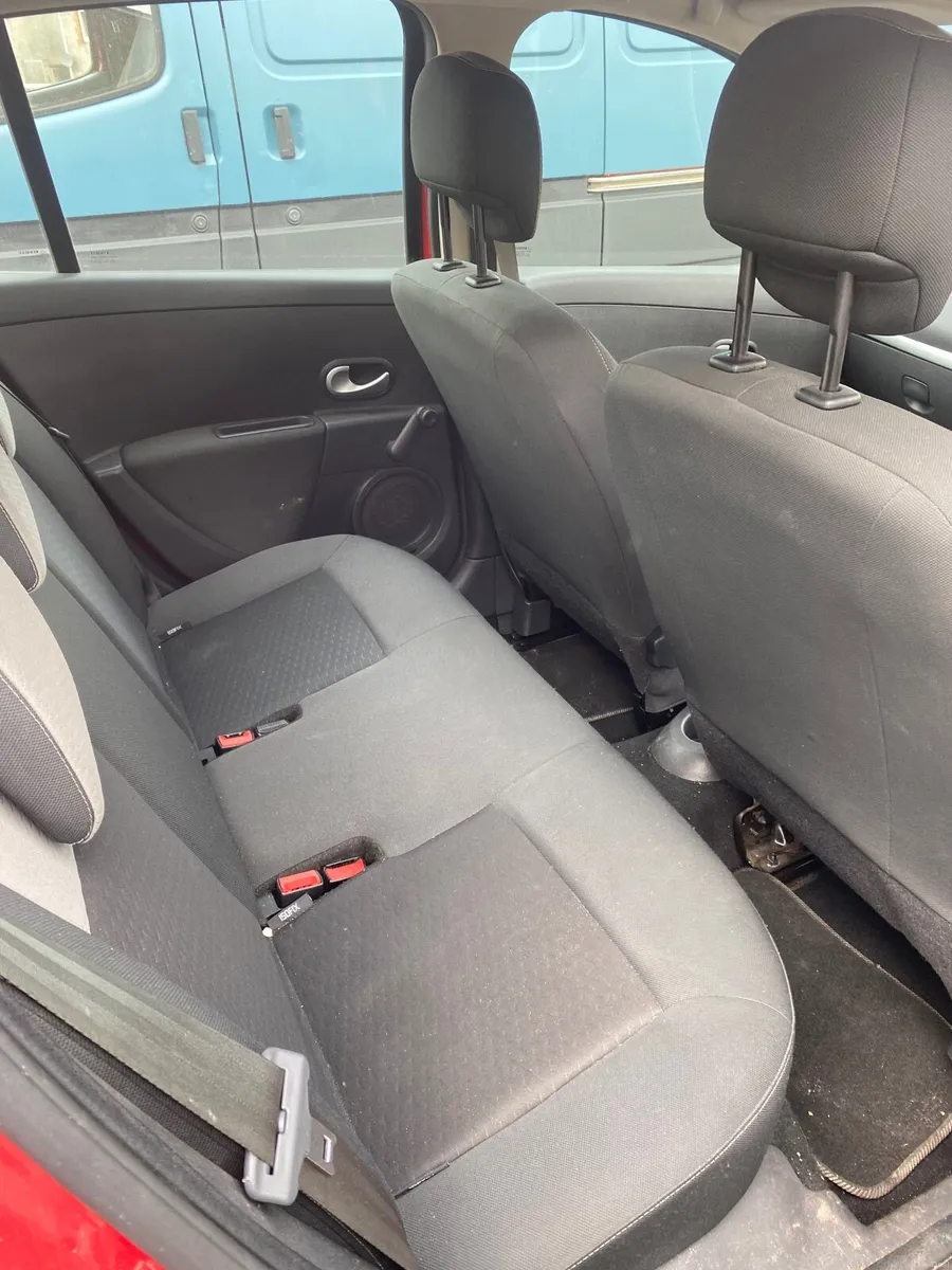 Renault Clio 2010 - Image 3