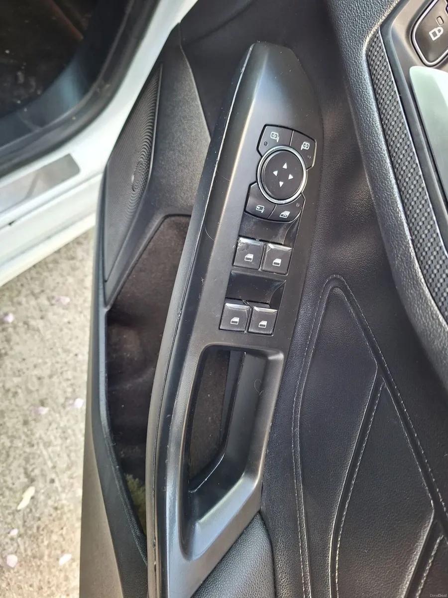 Ford Focus 2019 - Image 5