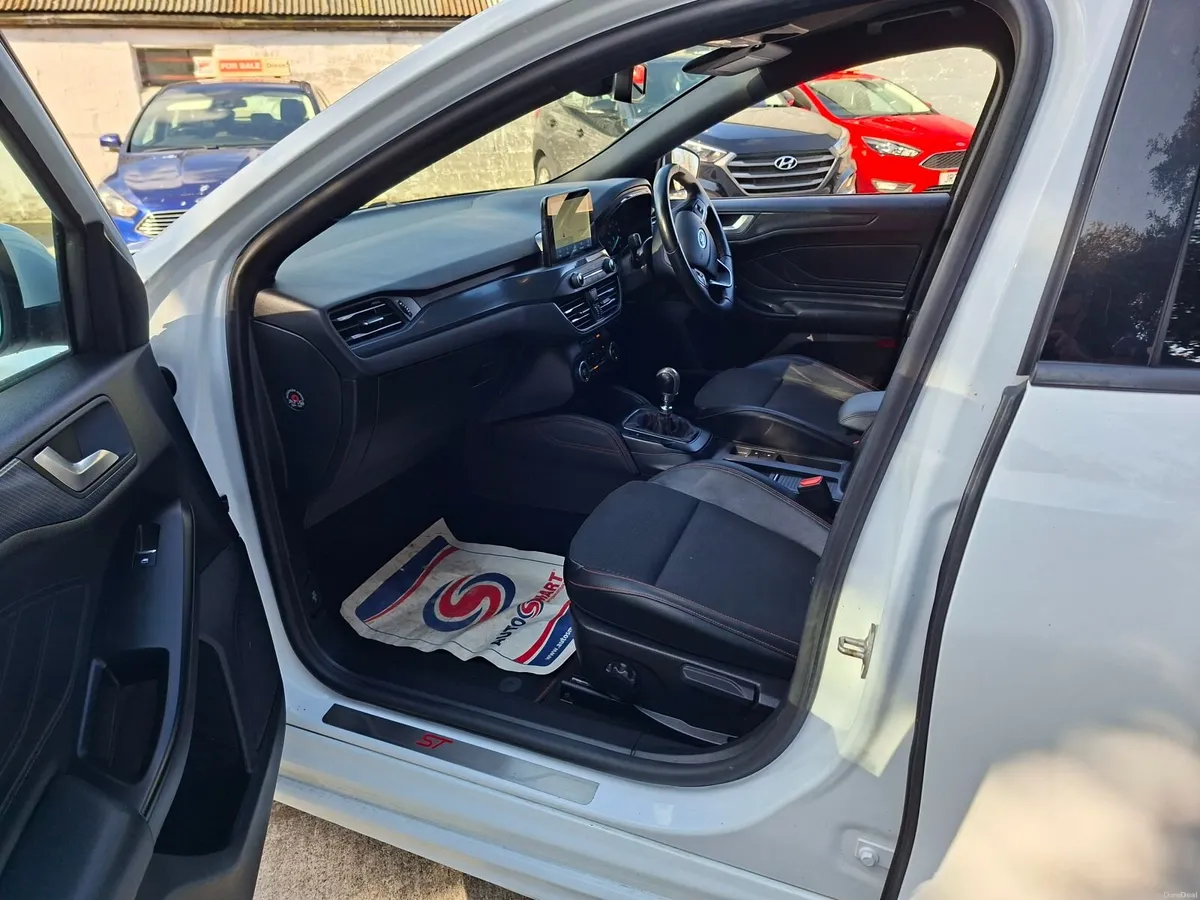 Ford Focus 2019 - Image 3