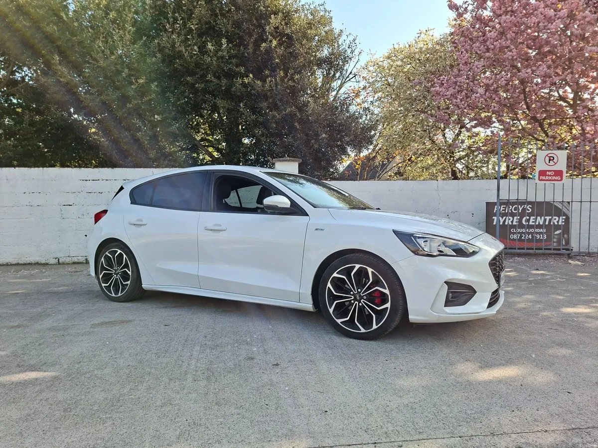 Ford Focus 2019 - Image 1