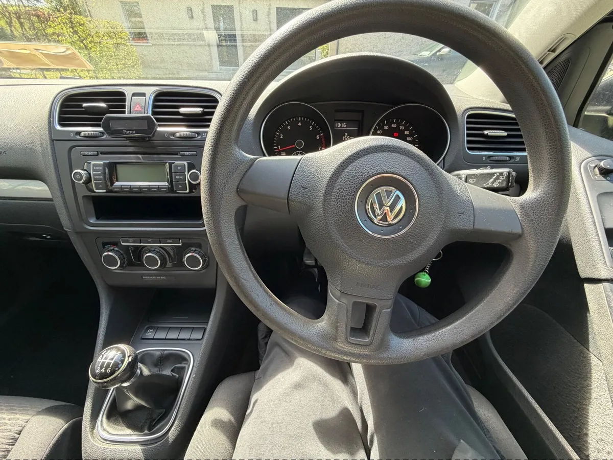 Volkswagen Golf 2009 - Image 4