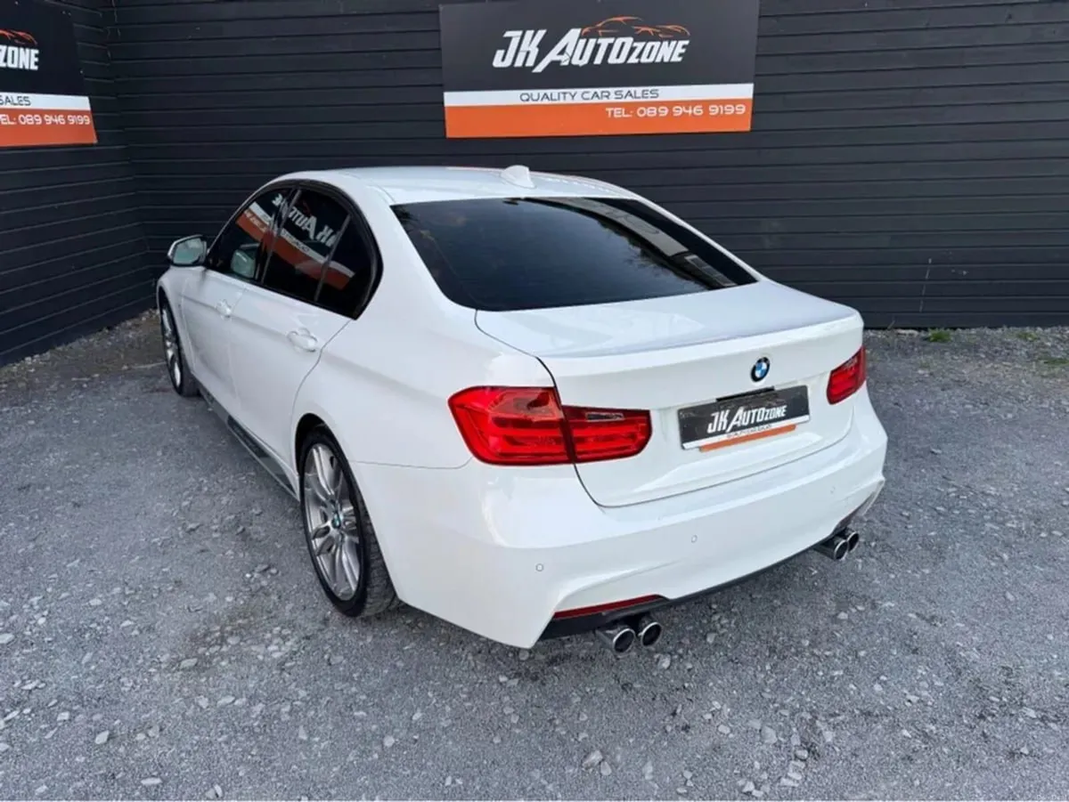BMW 3-Series 2014 - Image 2