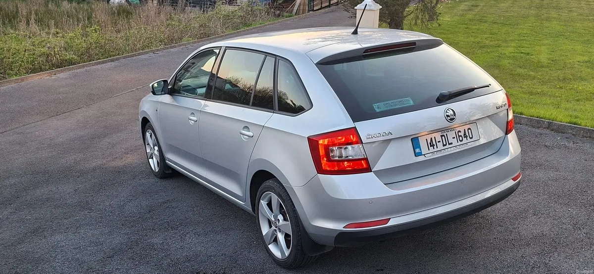 Skoda Rapid 2014 - Image 3