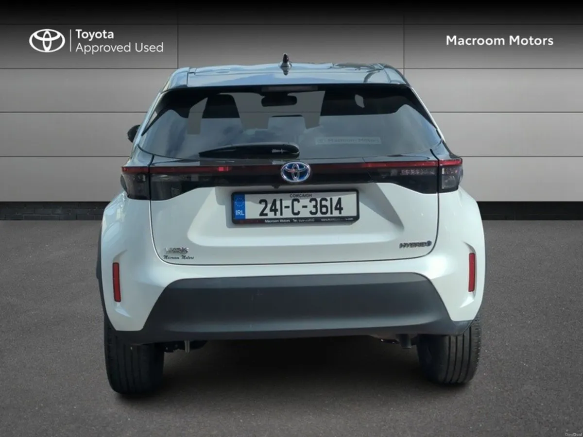 Toyota Yaris Cross CROSS LUNA SPORT 4DR AUTO - Image 4