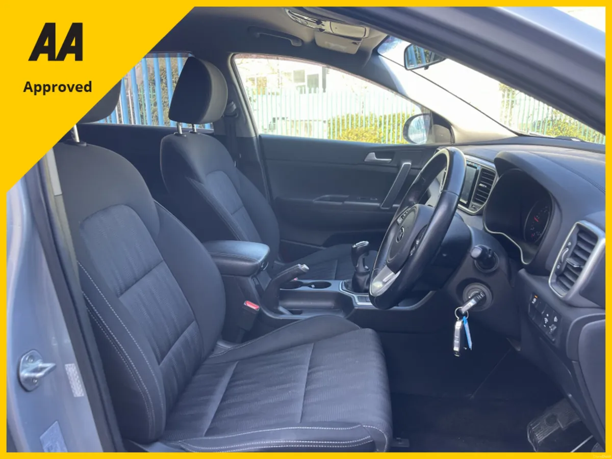 Kia Sportage 1 CRDI ISG MHEV FREE DELIVERY - Image 4