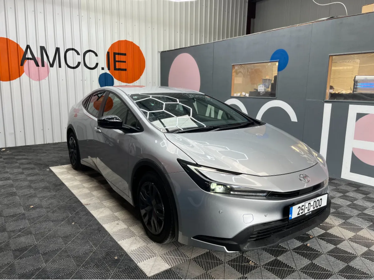 Toyota Prius 2025 TOYOTA PRIUS X 1.8 AUTOMATIC / C - Image 1