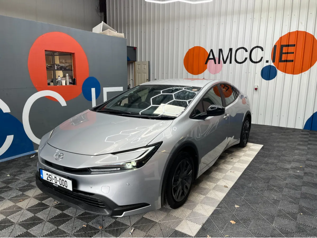 Toyota Prius 2025 TOYOTA PRIUS X 1.8 AUTOMATIC / C - Image 2