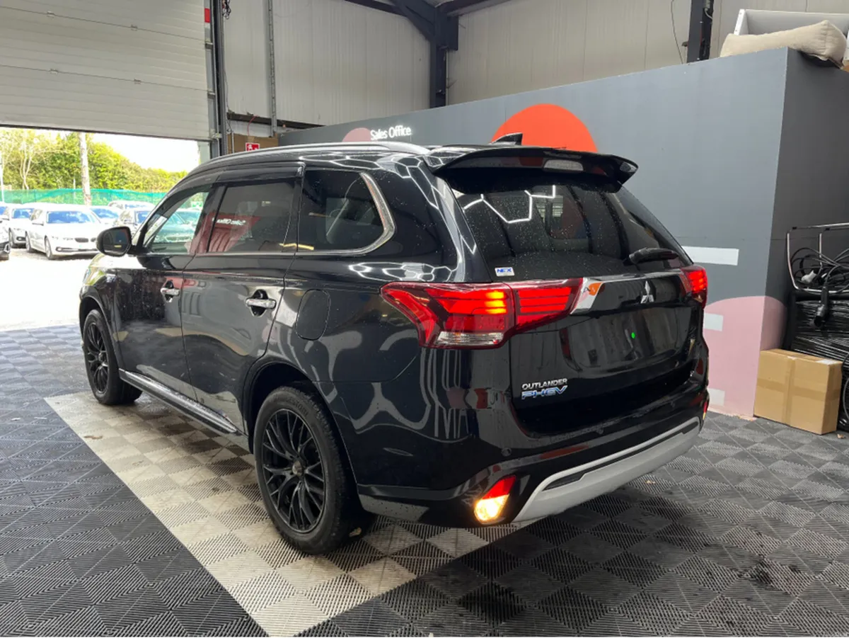 Mitsubishi Outlander 2019 MITSUBISHI OUTLANDER PHE - Image 4