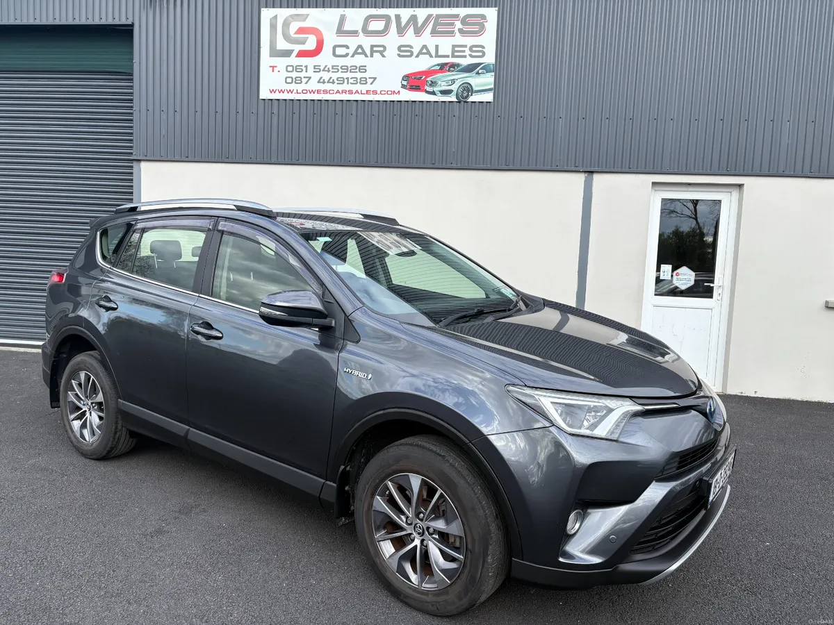 181 Toyota RAV4 Hybrid Luna Sport Auto - Image 1