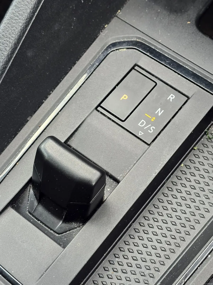 Volkswagen Caddy Wheelchair Accessible Vehicle - Image 4