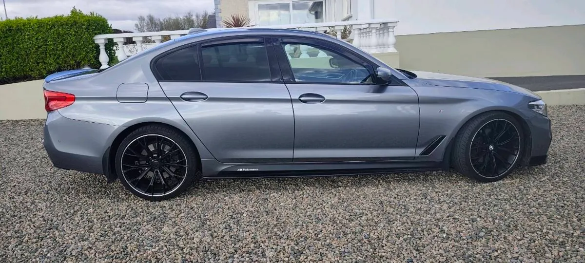 BMW 520 G30 - Image 2