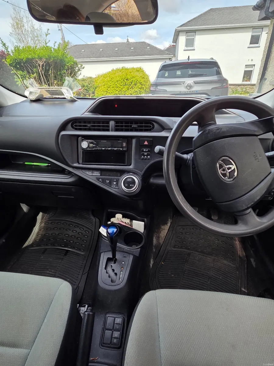 Toyota Aqua 2016 - Image 3