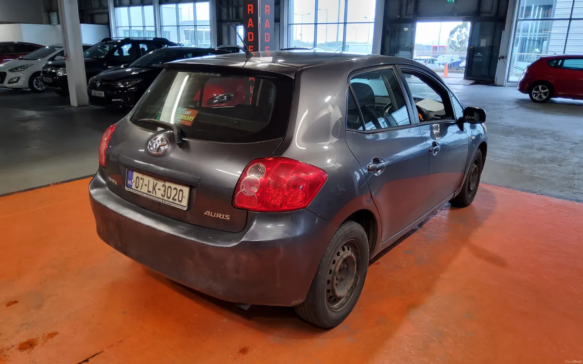 Toyota Auris 2007 - Image 3