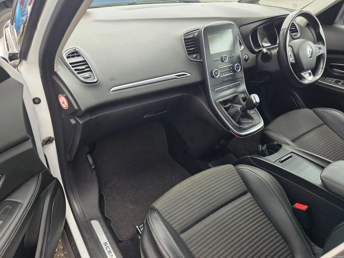 Renault Grand Scenic 2017 - Image 5
