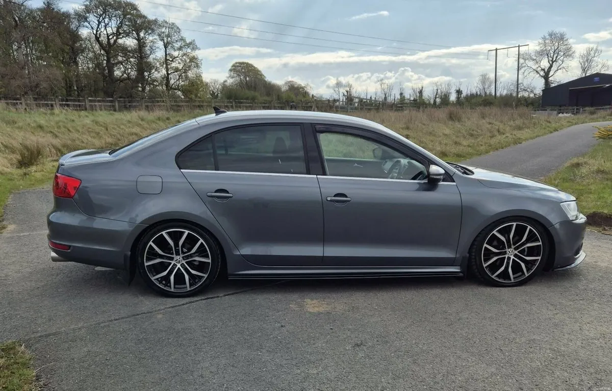 2013 VW Jetta 1.6 TDI – Lowered - Image 3