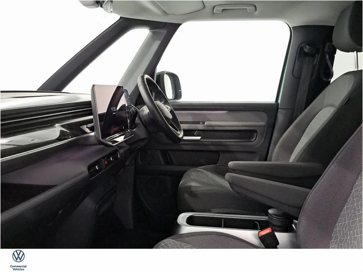 Volkswagen ID.Buzz 0% finance LIFE 7 SEAT 86KWH 28 - Image 4