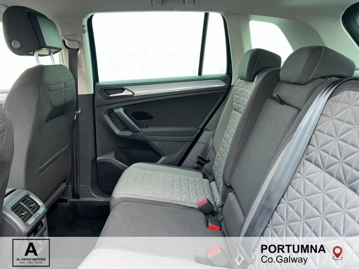 Volkswagen Tiguan LIFE 2.0 TDI 6SPEED 122BHP - Image 5