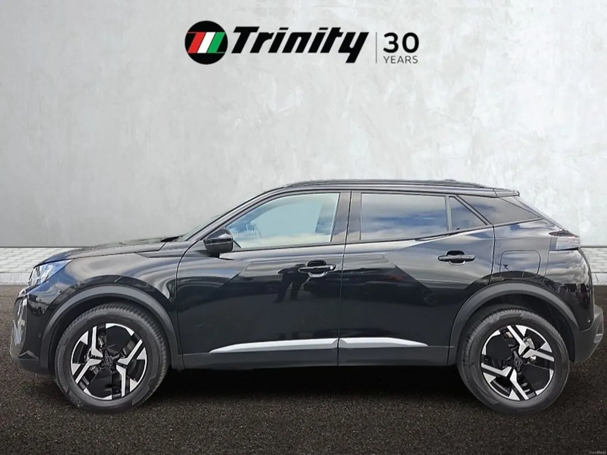 Peugeot 2008 ** NERA BLACK FINISH ** HYBRID ALLURE - Image 5