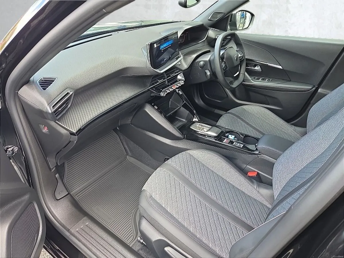 Peugeot 2008 ** NERA BLACK FINISH ** HYBRID ALLURE - Image 6