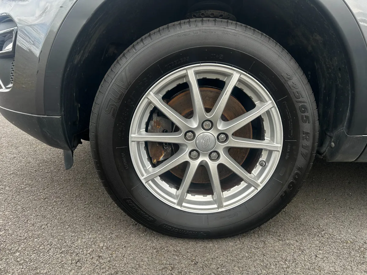 Land Rover Discovery 2016 - Image 3