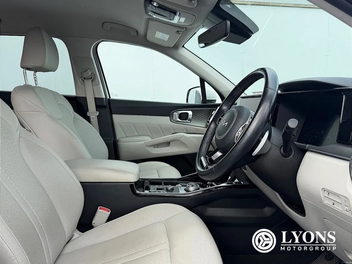 Kia Sorento 1.6 PHEV K3 4X4 5 seats - Image 3