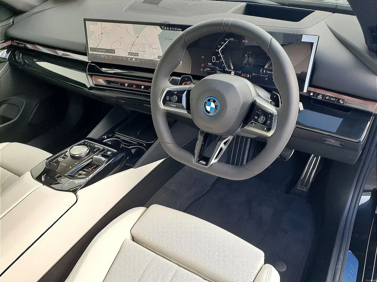 BMW 5-Series 530e M Sport Saloon - Image 6