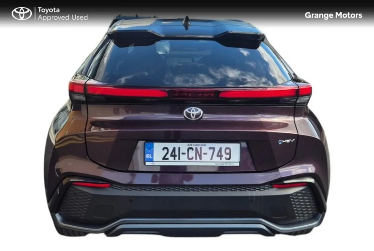 Toyota C-HR 1.8 HYBRID SOL 5DR - Image 4