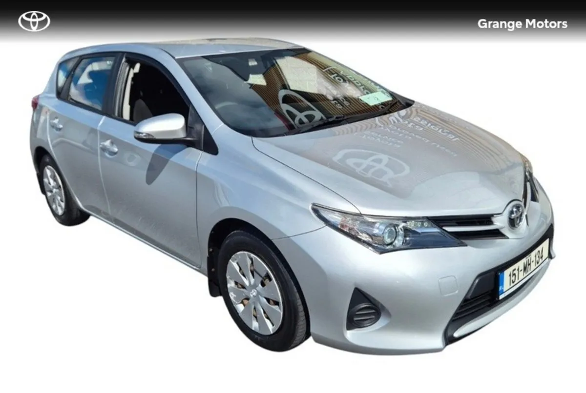 Toyota Auris 1.4 D-4D TERRA 5DR - Image 1