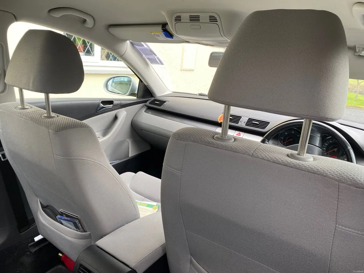 Volkswagen Passat 2006 - Image 3