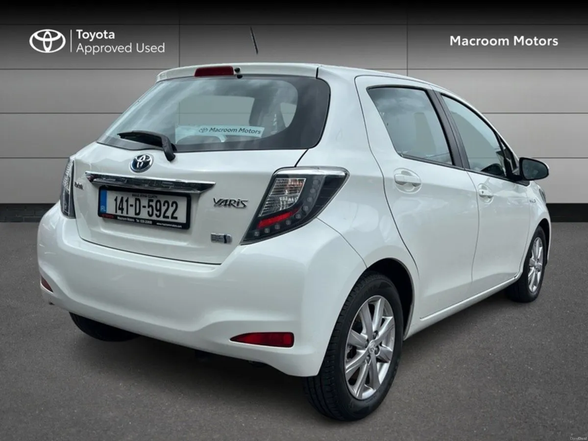 Toyota Yaris EASTER SALE!! YARIS HYBRID LUXURY - Image 2