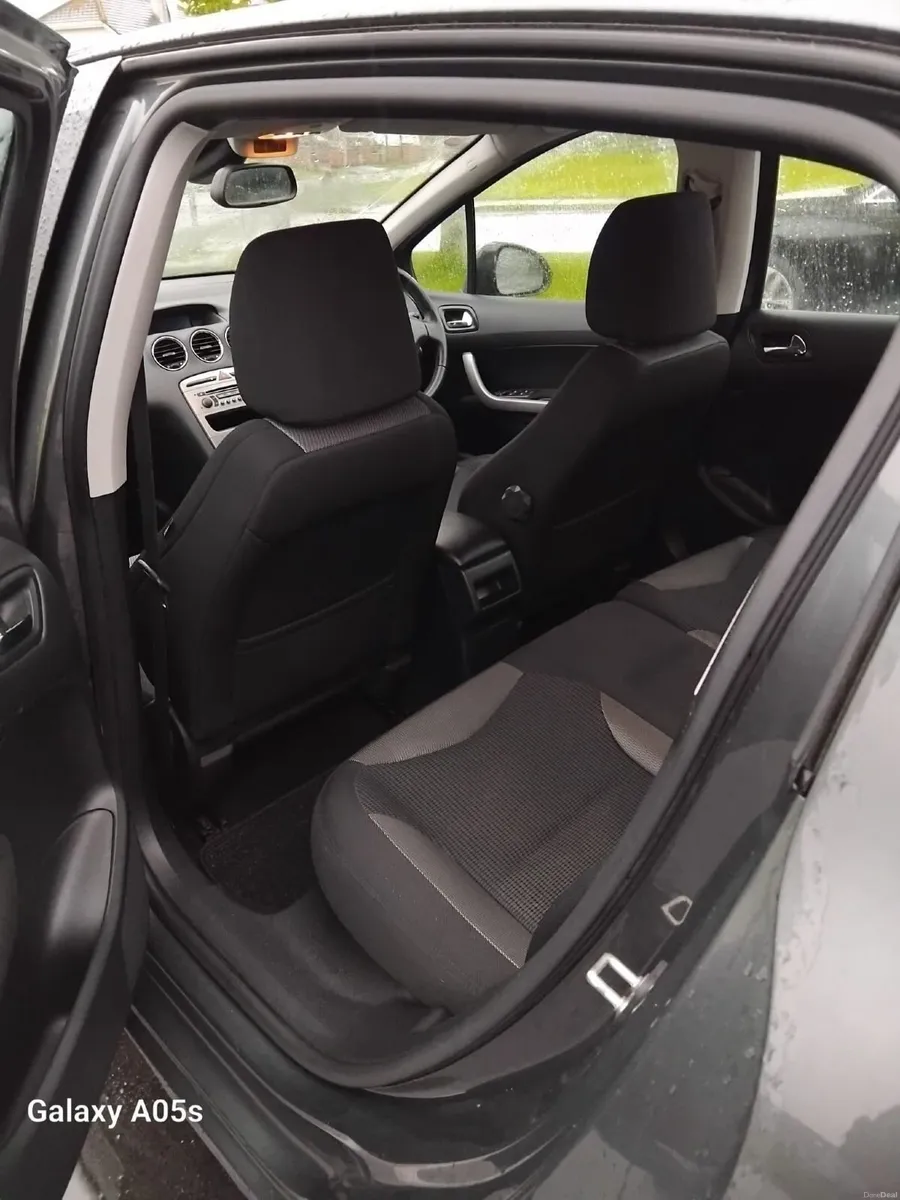 Peugeot 308 2012 - Image 2