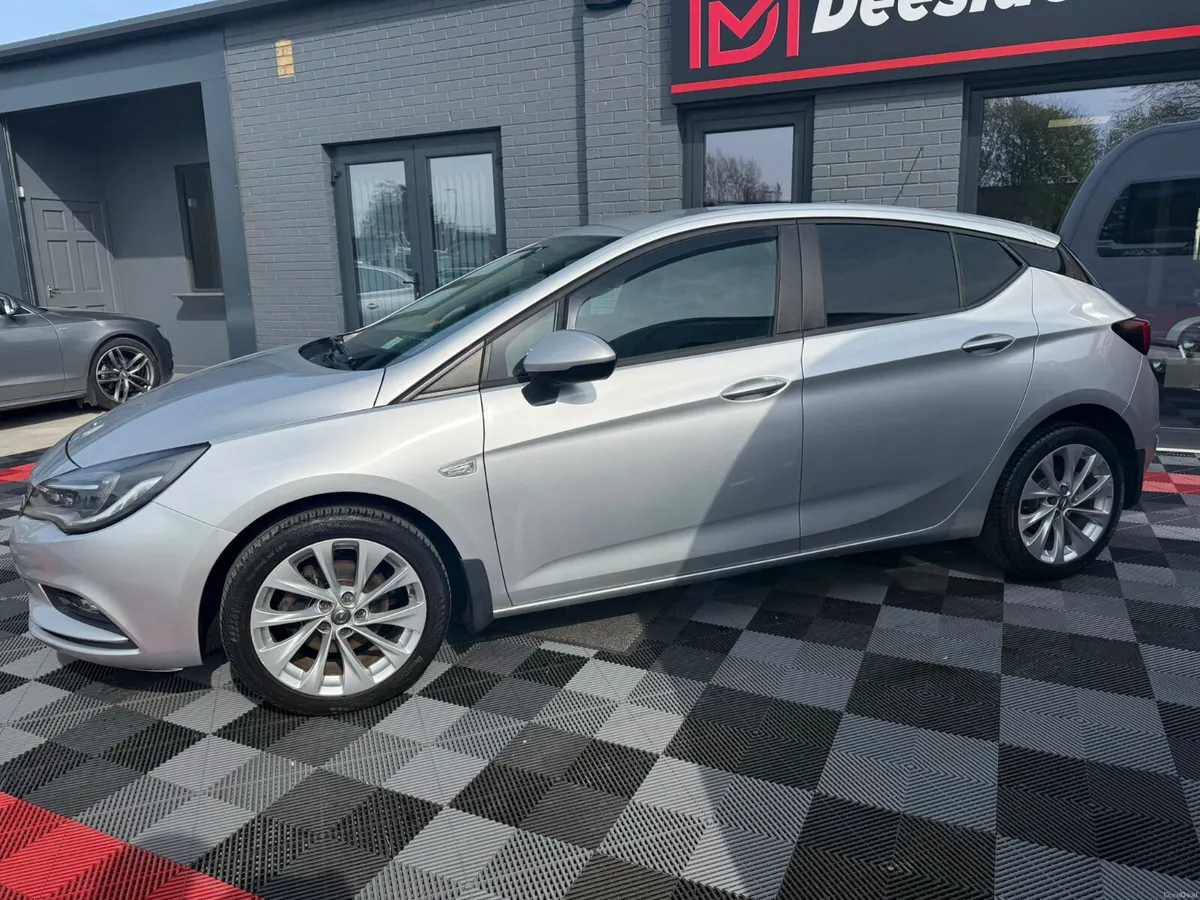 Opel Astra 1.6 CDTI 2019 - Image 2