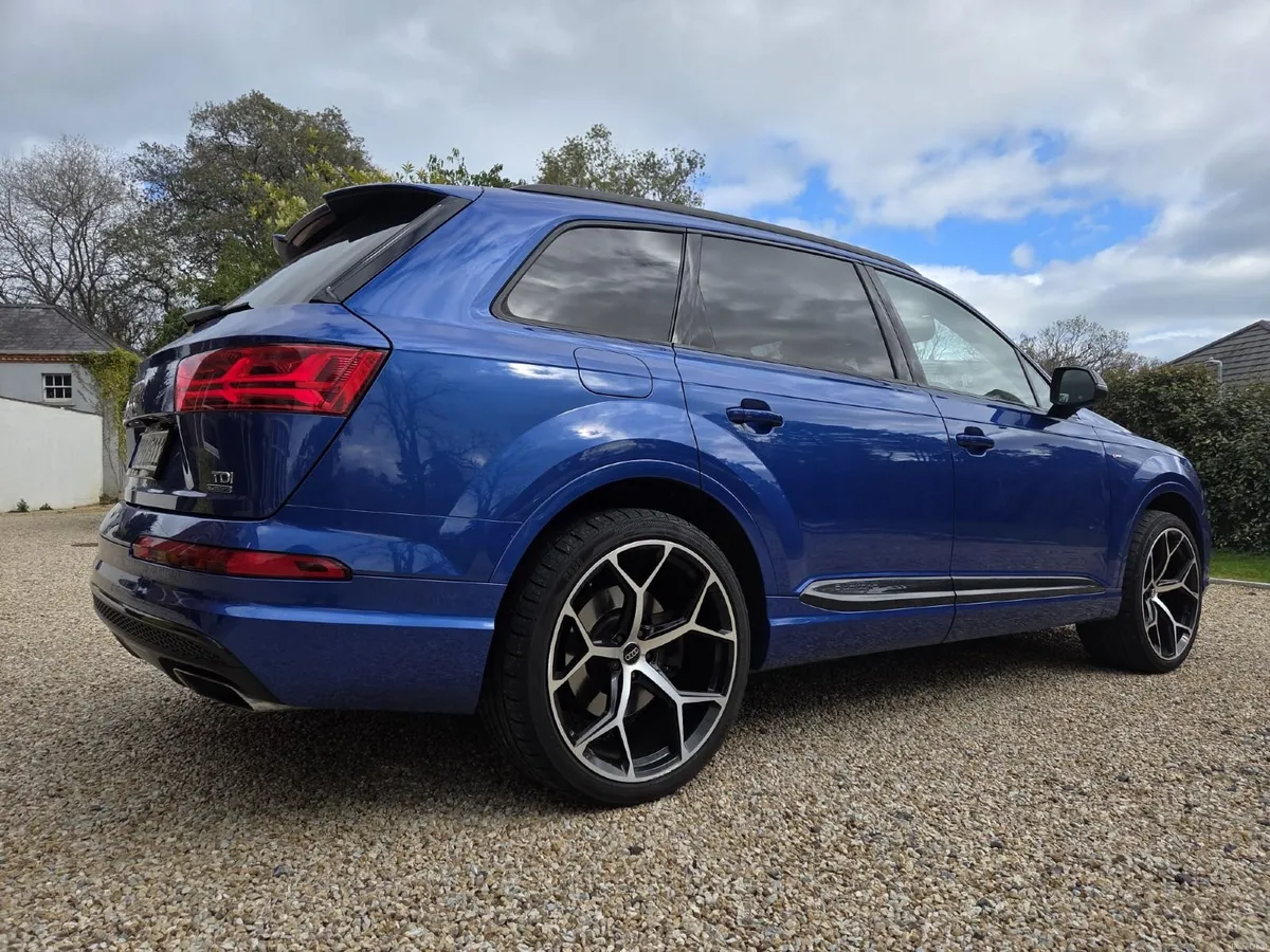 Audi Q7 2017 - Image 2