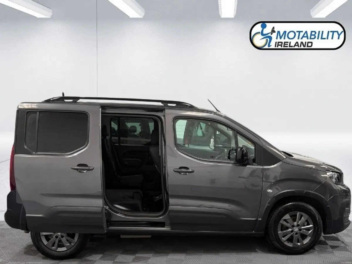 Peugeot Rifter SWB Wheelchair Accessible - Image 4