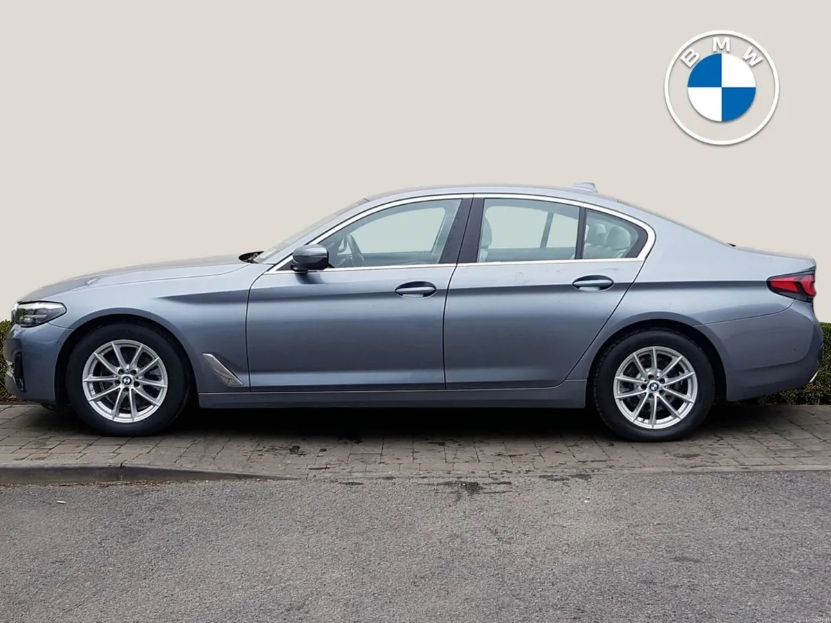BMW 5-Series 520d SE - Image 3