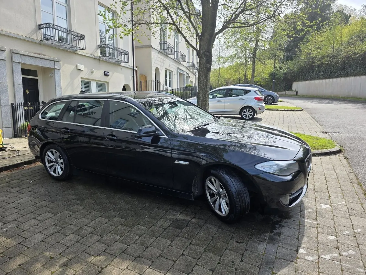 BMW 5-Series 2012 - Image 1