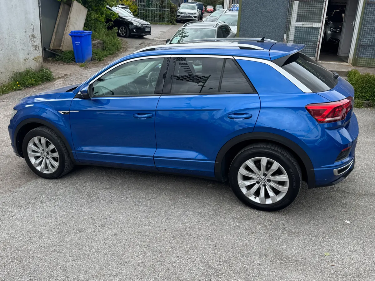 Volkswagen T-Roc 1 owner low mileage - Image 2