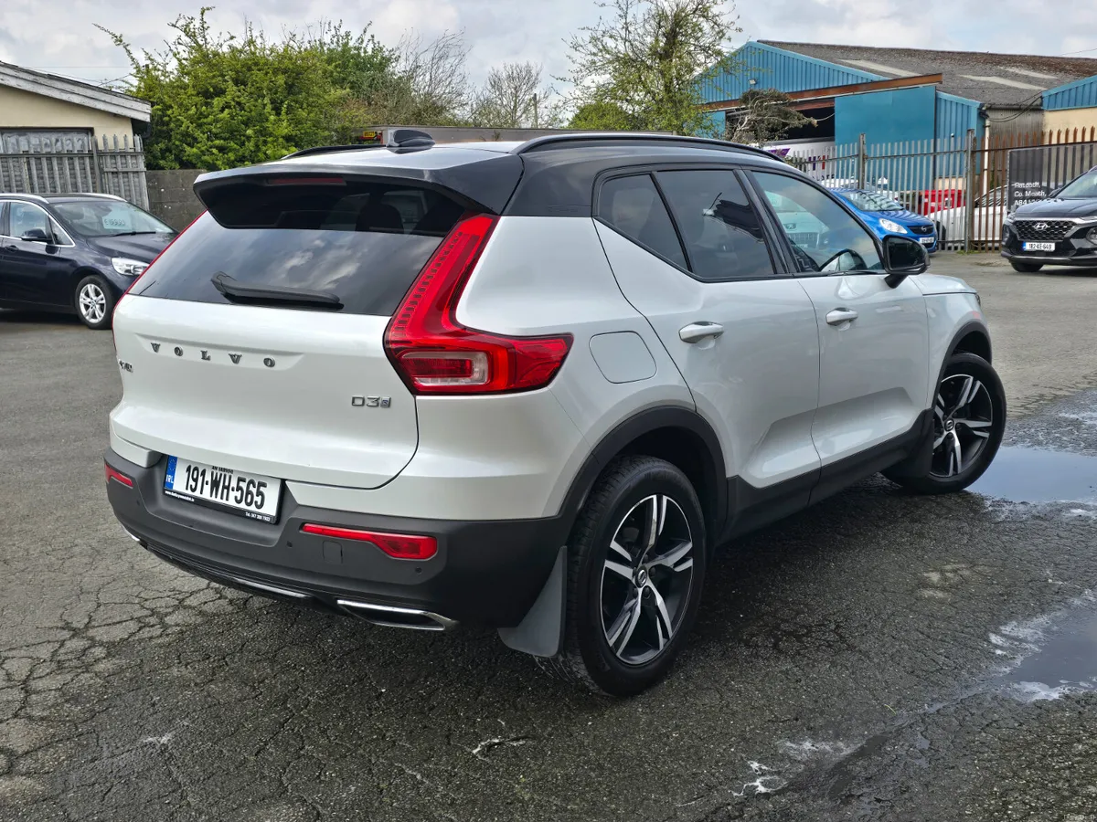 191 VOLVO XC40 *2.0d*R DESIGN* - Image 4